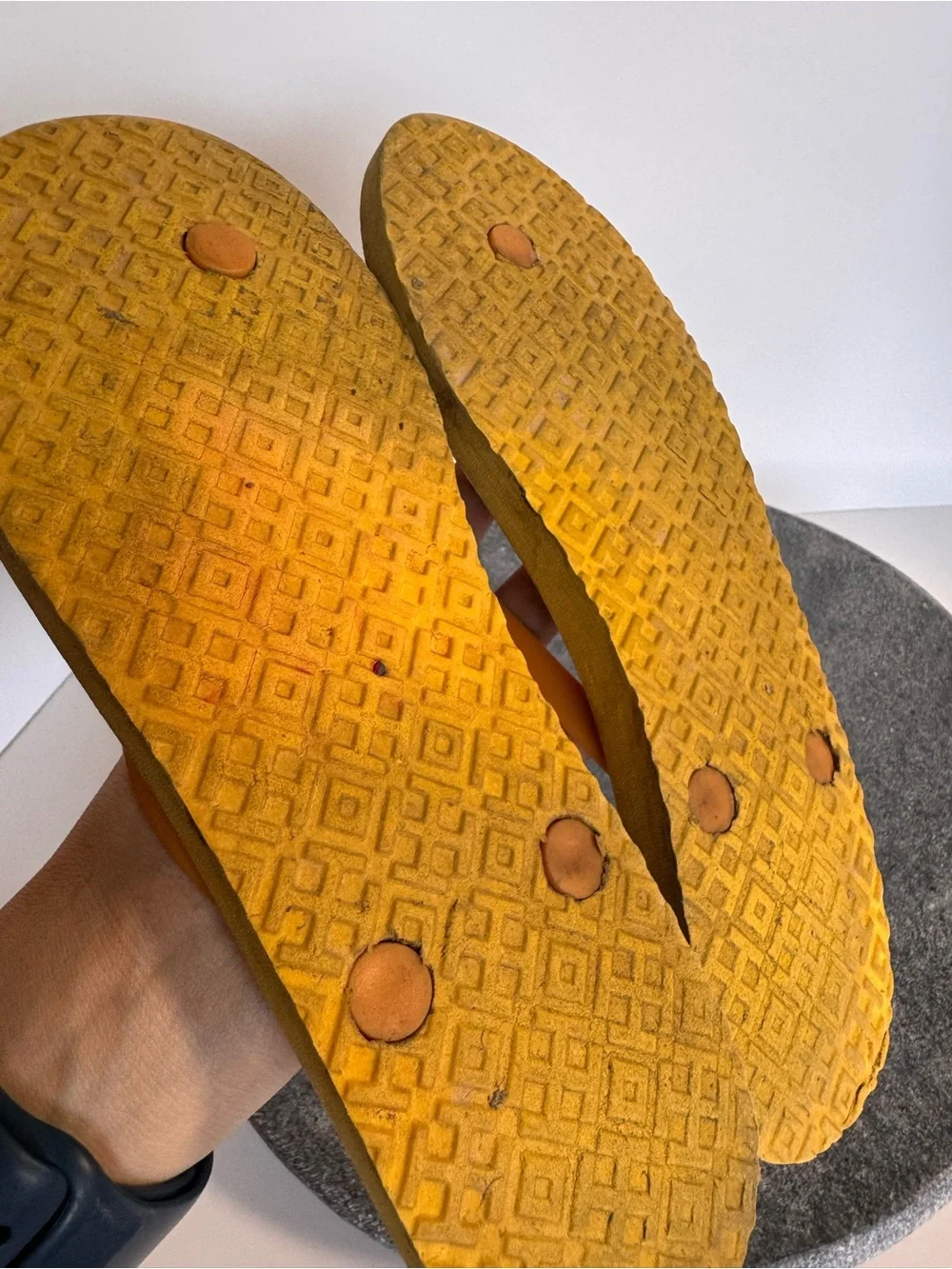 Tory Burch Yellow Floral Garden Flip Flops Logo 8